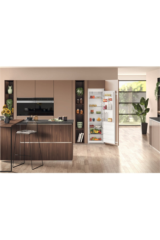 Hotpoint HTSD18A011A1 Integrated 54cm White Low Frost Tall Larder Fridge