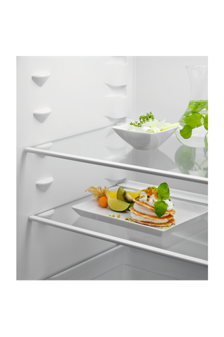 Zanussi ZNNN18ES3
TwinTech® No FrostSeries 60 E E501X single ctrl Internal No Fan 2 Half Dra